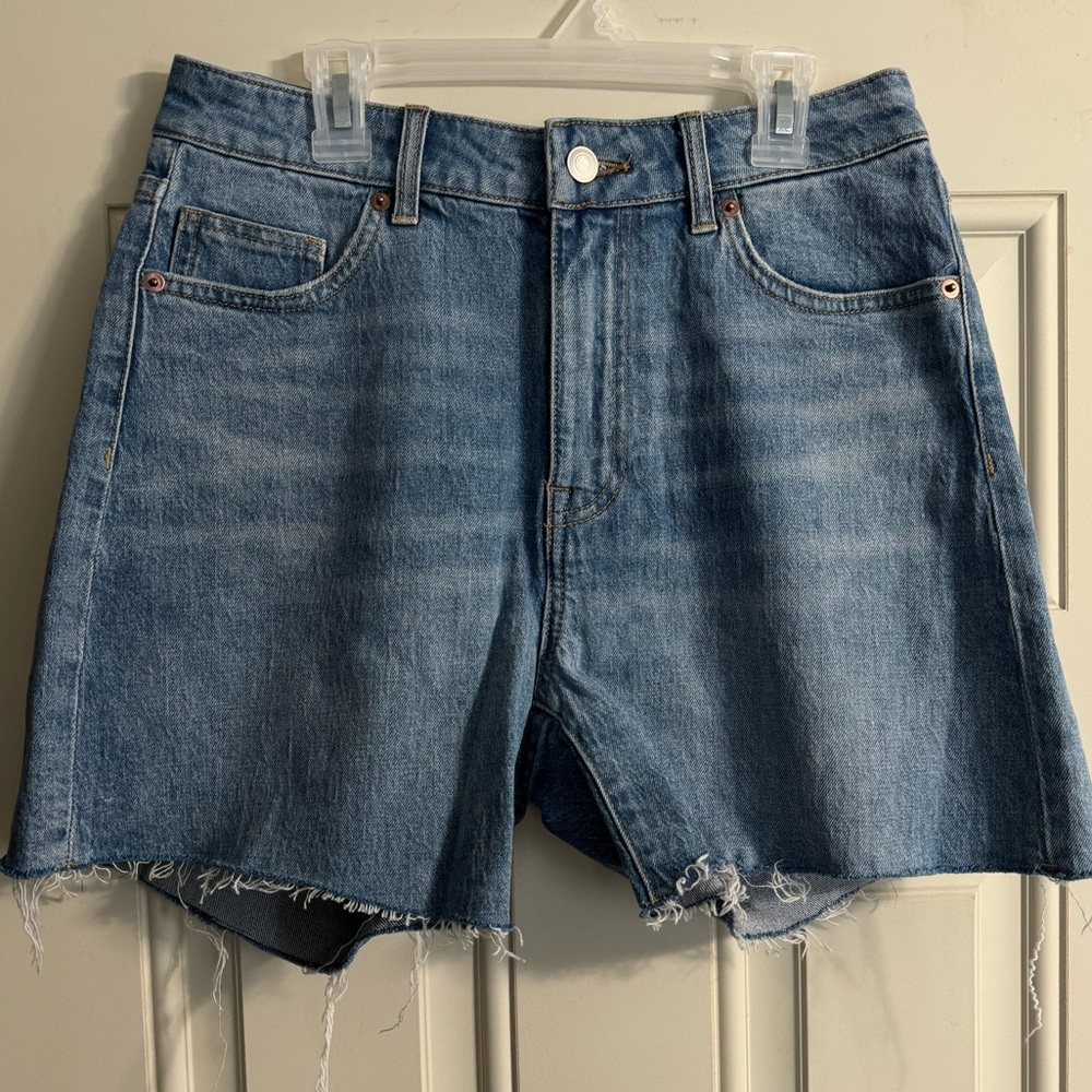 WORN ONCE H&M denim short, size 6